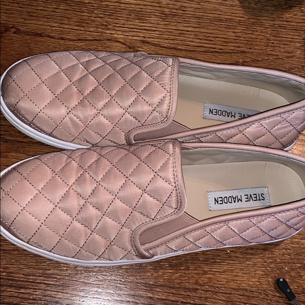 STEVE MADDEN PINK SLIP ON SNEAKERS